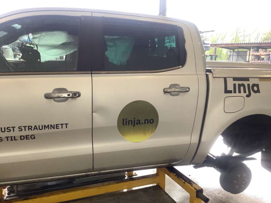 Dør venstre bak til Ford Ranger / Ranger Raptor, 2015-2022  (FORD|1892671)