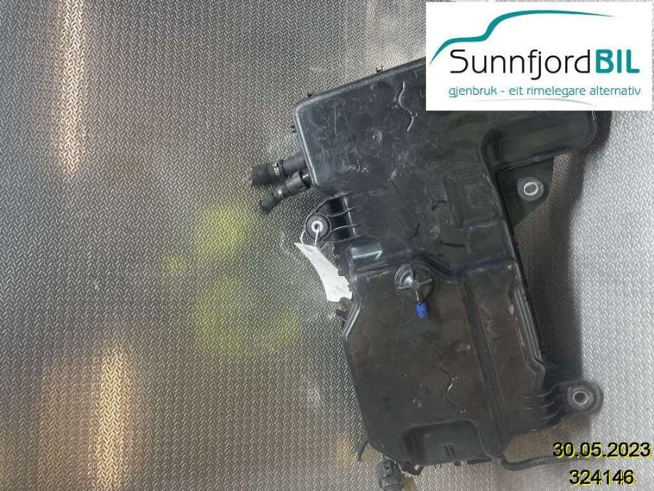 AdBlue tank til VW Transporter / Caravelle 2015-2019 (T6) (T6) (VOLKSWAGEN|7E0131877H||7E0131877G)
