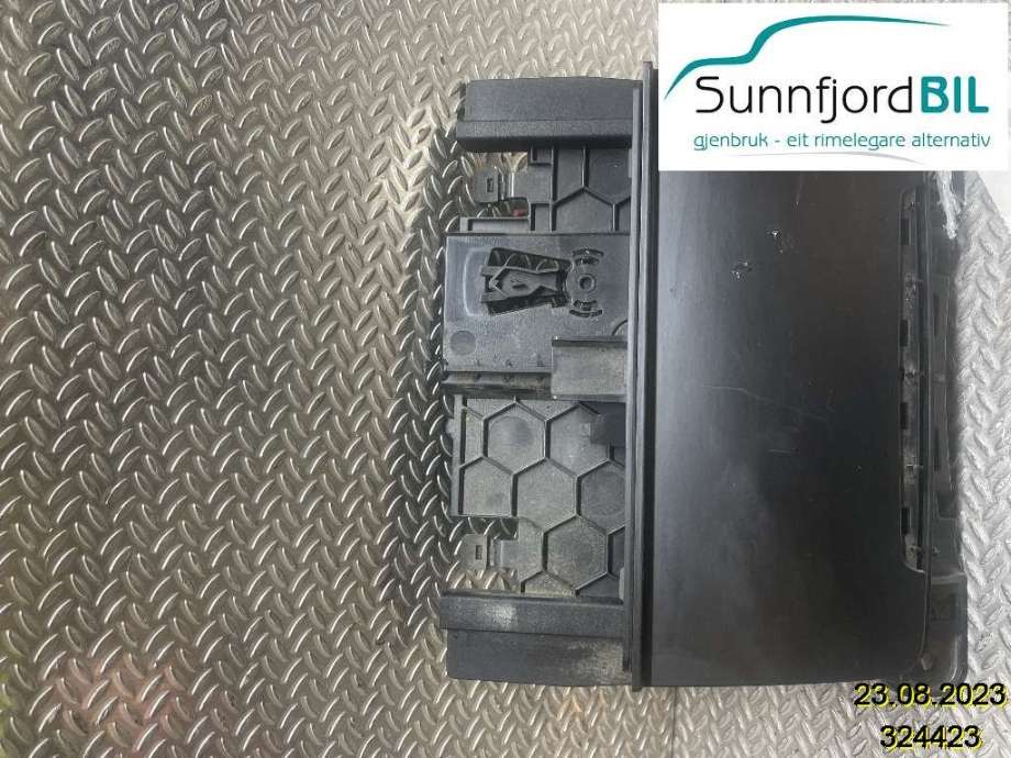 Dashbord askebeger til Audi A4, 2007-2014 (Type IV) (B8) (B8) (AUDI|8K0857951C)