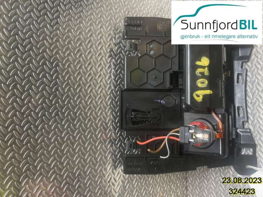Dashbord askebeger til Audi A4 2007-2014 (Type IV) (B8) (B8) (AUDI|8K0857951C||8K0857951)