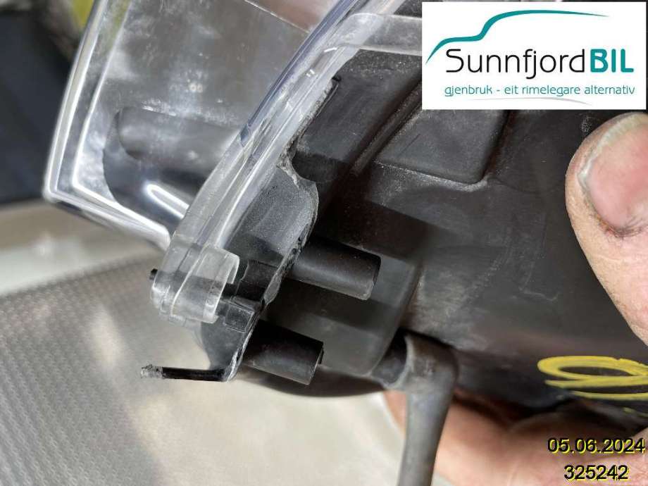 Frontlykt venstre halogen til Ford S-Max 2006-2010 (Type I, Fase 1)  (1791506|6M2113W030AL|)