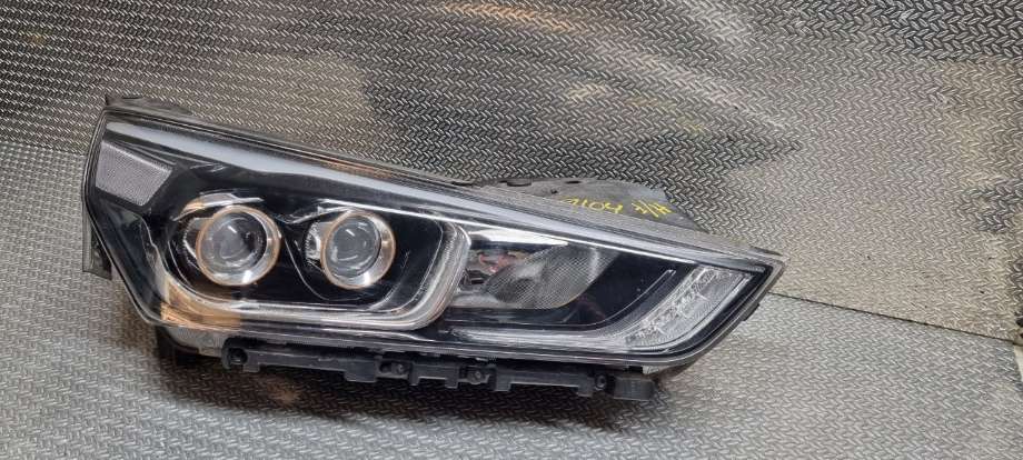 Frontlykt høyre halogen til Hyundai Ioniq Electric, 2019-->> (Fase 2)  (HYUNDAI|92102G7)