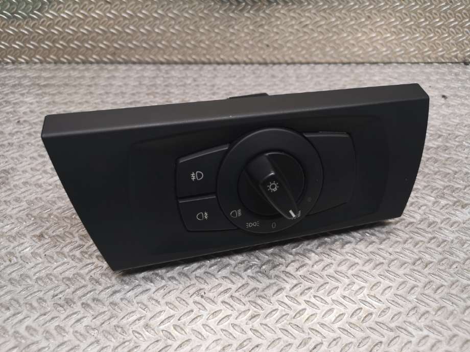 Bryter lys til BMW 3-Serie 2005-2011 (E90/E91/E92/E93) (E90/E91/E92/E93) (BMW|61 31 6 932 796|)