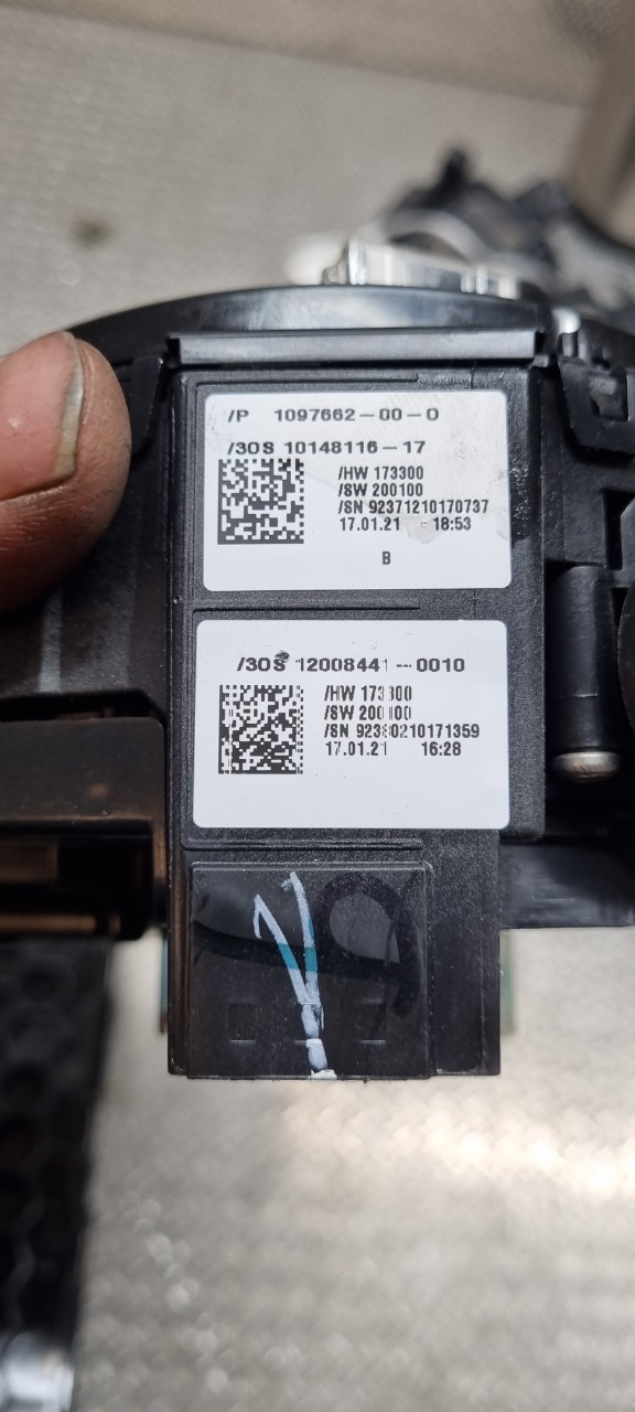 Bryter combi til Tesla Model 3 2018-2023 (Fase 1) (TESLA|1097662-00-O|)