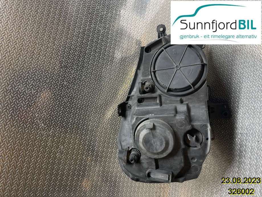 Frontlykt venstre halogen til VW Polo 2005-2009 (Type IV, Fase 2)  (VOLKSWAGEN|6Q1941007AT|)