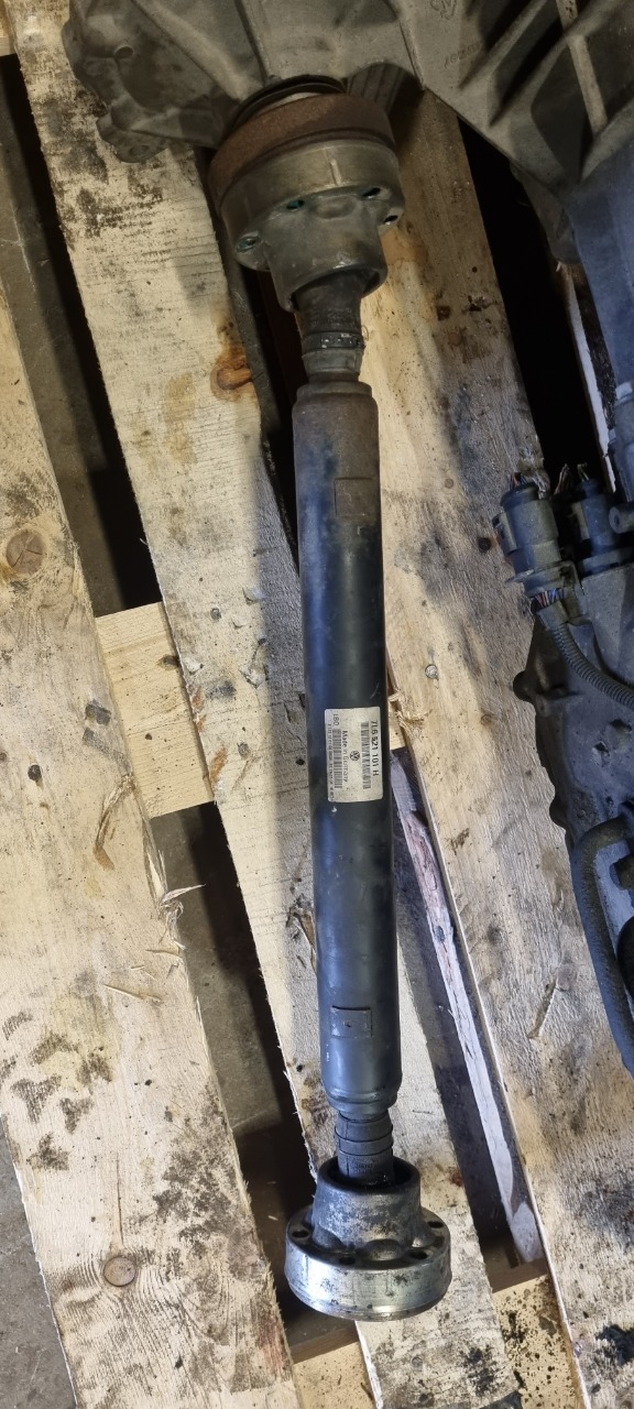 Mellomaksel fremre til Audi Q7 2006-2010 (Type I, Fase 1)  (AUDI|7L6521101H|)