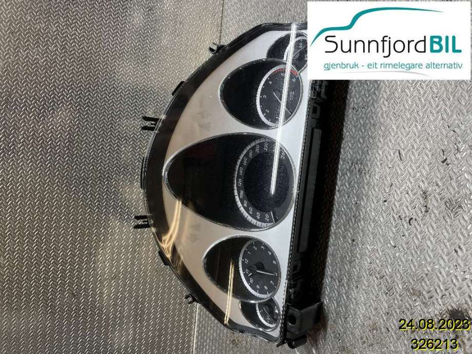 Instrumentpanel til Mercedes E-Klasse, 2009-2013 (Fase 1) (W212) (W212) (MERCEDES|A2129004113)