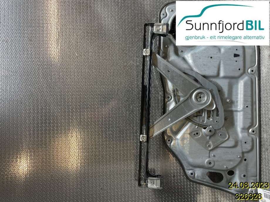 Ruteheis til Volvo V70, 2007-2013 (Type III, Fase 1)  (VOLVO|30784509)