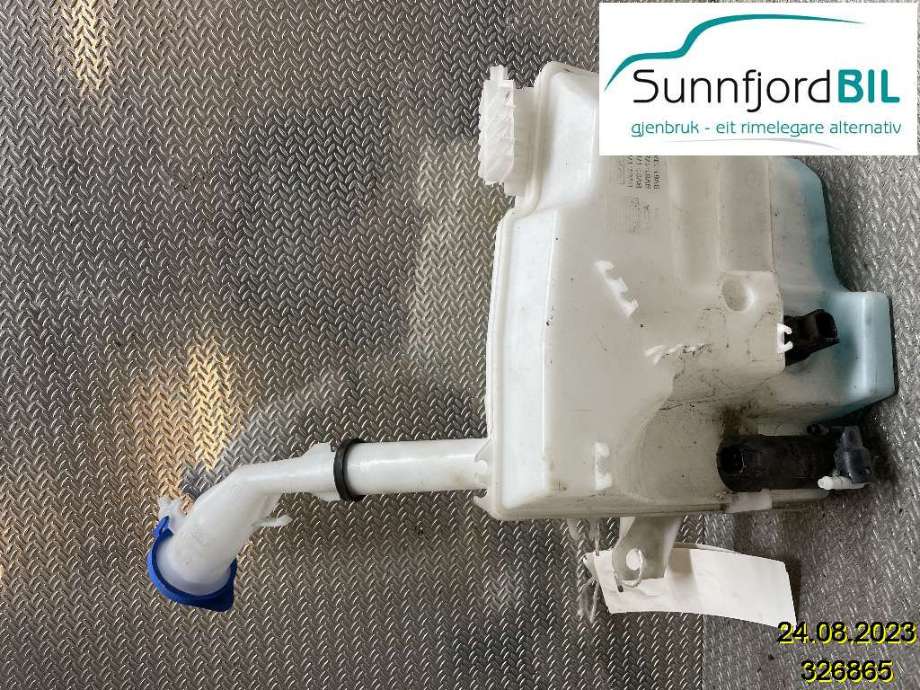 Spylerpumpe foran til Ford Focus 2014-2018 (Type III, Fase 2)  (FORD|BV6117K624BC|2205506|)