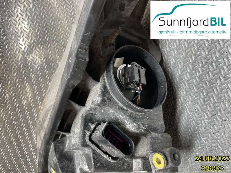 Frontlykt høyre halogen til Ford Fiesta 2008-2012 (Type VI, Fase 1)  (8A6113W029CH|1740029|8A6113W029CF)