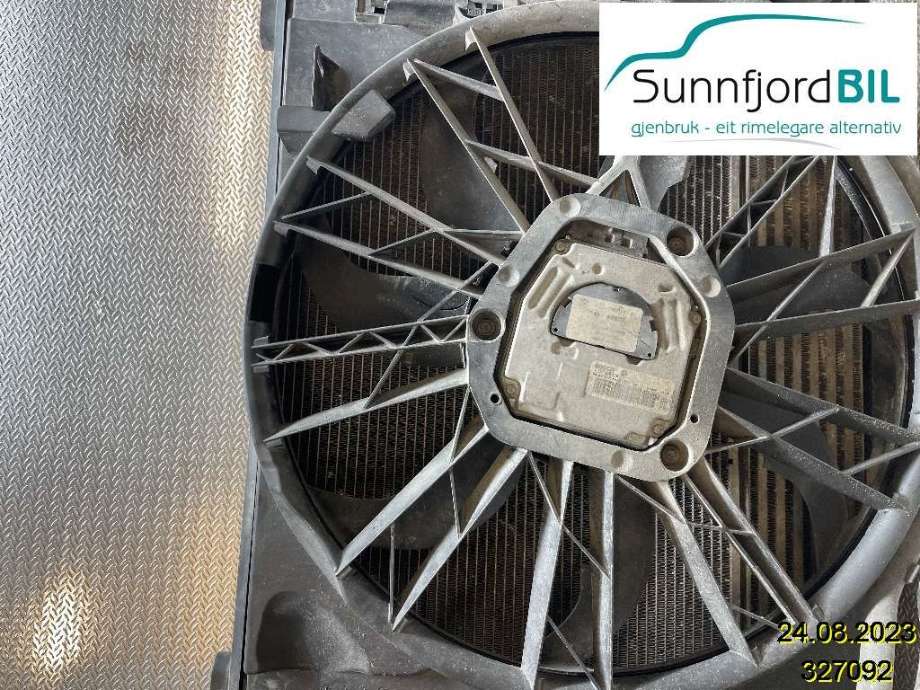 Radiator (automat gir) til BMW 5-Serie, 2003-2010 (E60/E61) (E60/E61) (BMW|17117795878)