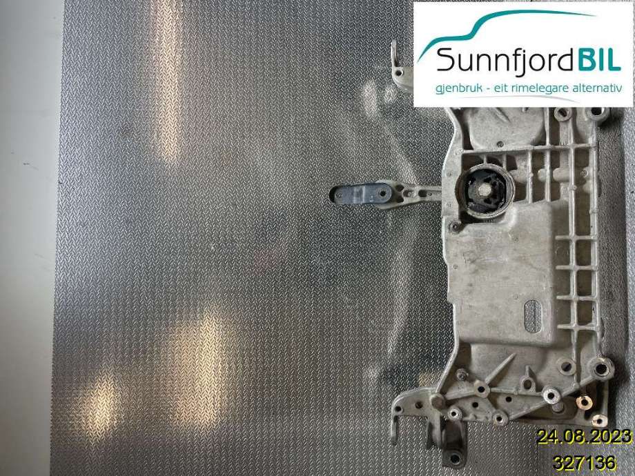 Travers foran hoved til Škoda Octavia 2009-2013 (Type II, Fase 2)  (SKODA|1K0199313AL|)