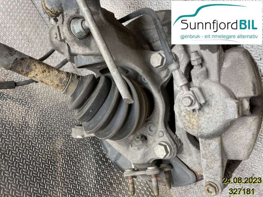 Bremsecaliper venstre foran til VW Passat 2015-2019 (Fase 1) (B8) (B8) (VOLKSWAGEN|3C0615123|)