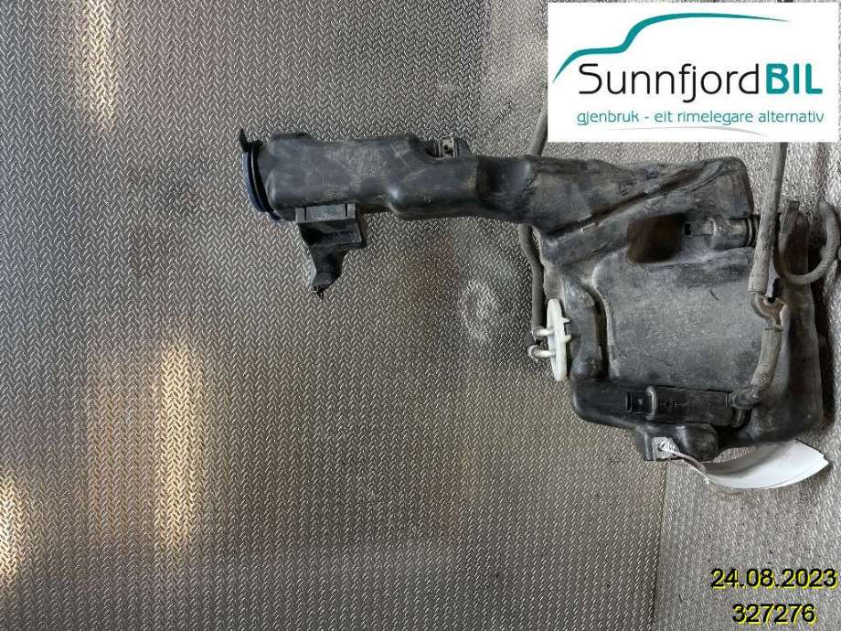 Spylertank til Mercedes E-Klasse, 2009-2013 (Fase 1) (W212) (W212) (MERCEDES|A2048691220)