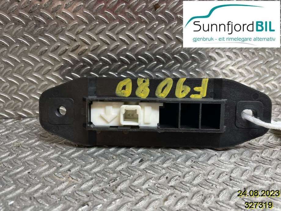 Baklukeåpner motor til Toyota Auris 2013-2015 (Type II, Fase 1)  (TOYOTA|6943002030|)