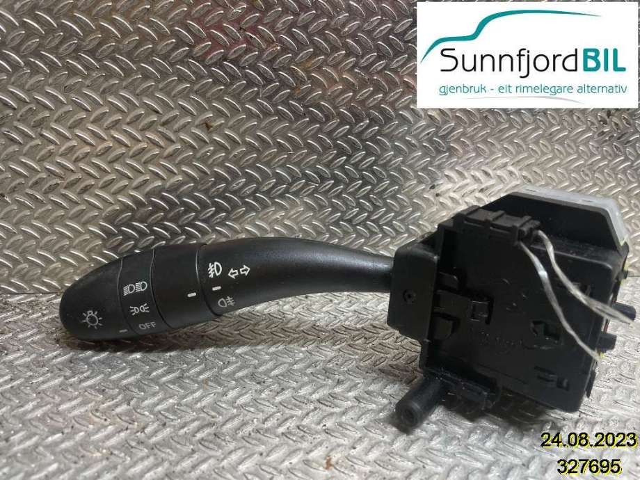 Bryter blink til Hyundai i30, 2007-2012 (Type I)  (HYUNDAI|934102L030)