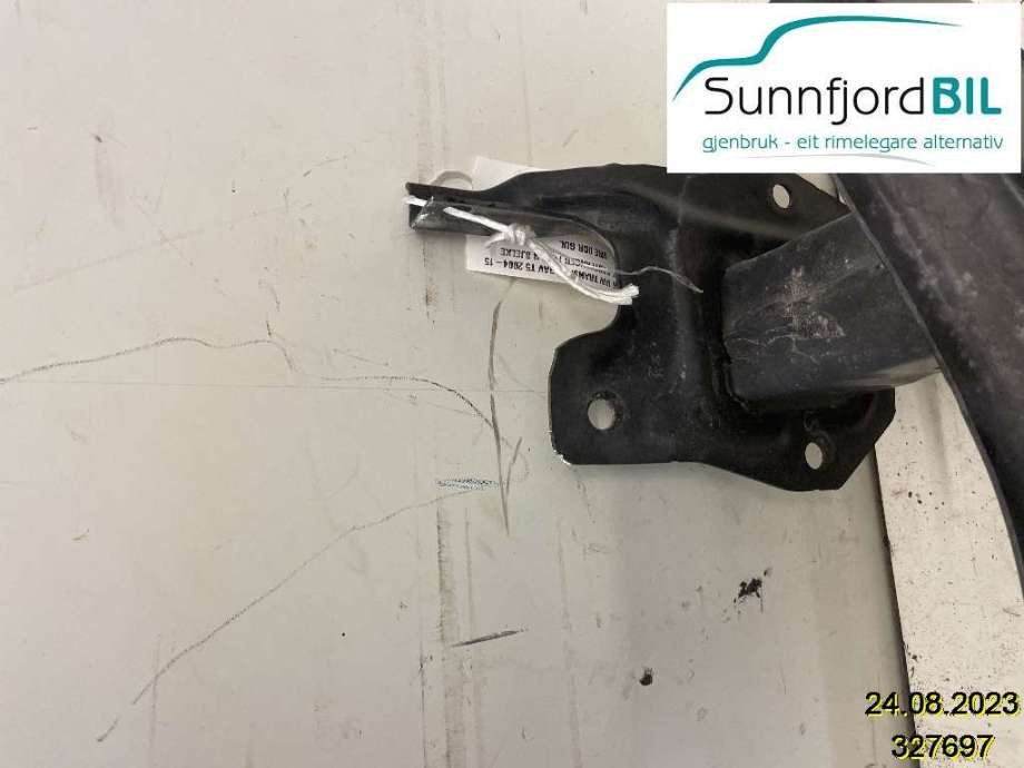 Støtfangerforsterkning foran til VW Transporter / Caravelle 2009-2015 (Fase 2) (T5) (T5) (VOLKSWAGEN|7E0807109B|)
