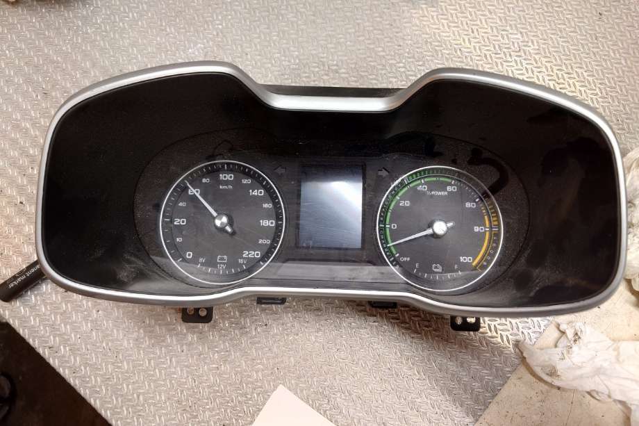 Instrumentpanel til MG ZS EV 2019-2021 (Type I, Fase 1)  (10810452||10810452/02)