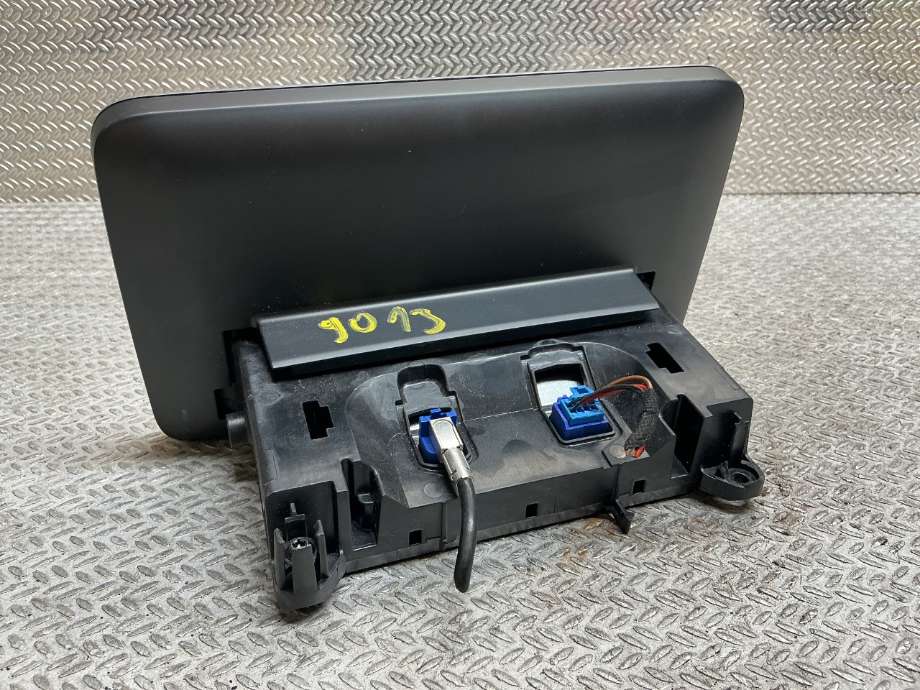 Bilstereo navigasjon til Mercedes C-Klasse 2014-2018 (Fase 1) (W205) (W205) (MERCEDES|A2059004113|)