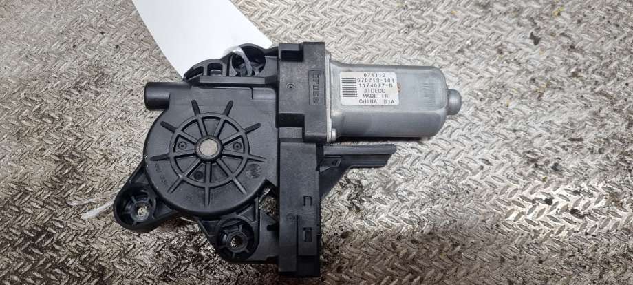 Ruteheis venstre til Volvo V70, 2007-2013 (Type III, Fase 1)  (VOLVO|30699645)