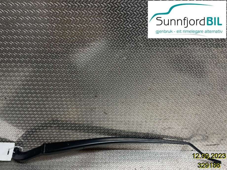 Viskerarmer frontrute til Toyota RAV4, 2019-->> (Type V)  (TOYOTA|8521142210)