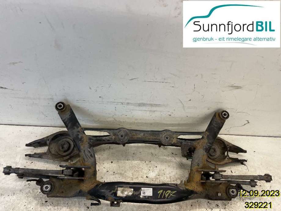 Travers bak til Audi A3, 2012-2016 (Type III, Fase 1)  (AUDI|5Q0505235E)