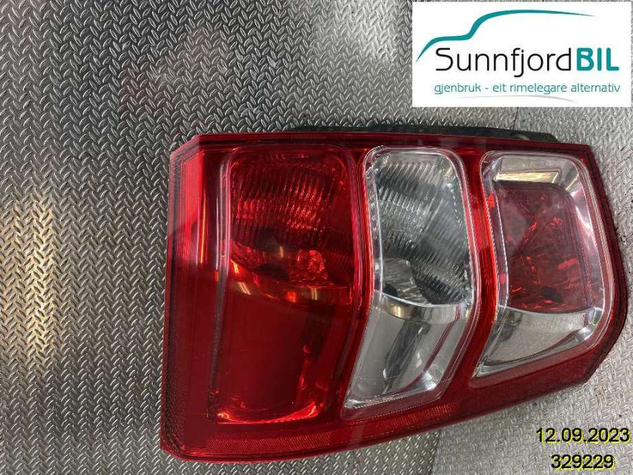 Baklykt venstre til Suzuki Grand Vitara, 2005-2015 (Type III) (SUZUKI|)