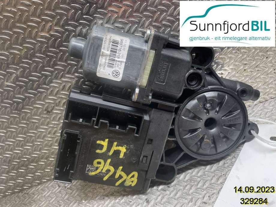 Ruteheis høyre til VW Passat 2011-2015 (B7) (B7) (VOLKSWAGEN|1K0959702N|0130822451|988716318)