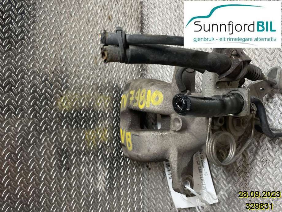 Bremsecaliper venstre bak til VW Caddy 2010-2015 (Type III, Fase 2)  (VOLKSWAGEN|2K5615423|)