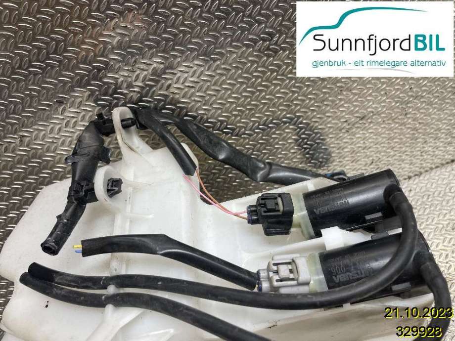 Spylerpumpe foran til Suzuki Swift, 2017-->>  (SUZUKI|)