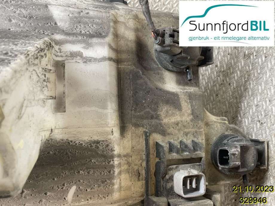 Spylertank til Toyota Land Cruiser 150, 2014-->> (Fase 2)  (TOYOTA|8533060160)