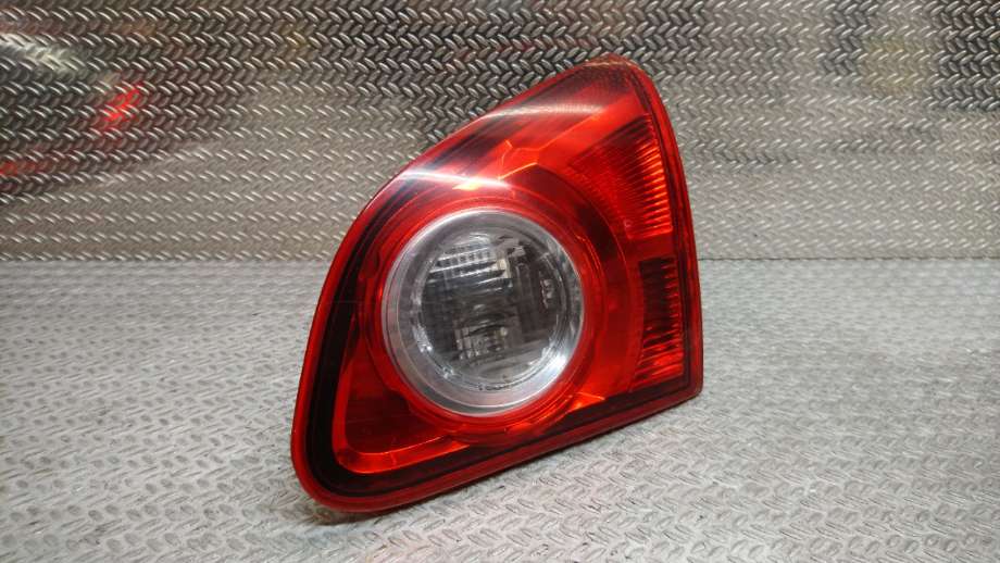Baklykt høyre indre til Nissan Qashqai 2007-2010 (Type I, Fase 1)  (NISSAN|26550JD800|)