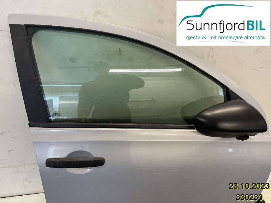 Siderute høyre foran til Nissan Qashqai, 2007-2010 (Type I, Fase 1)  (NISSAN|80300JD000)