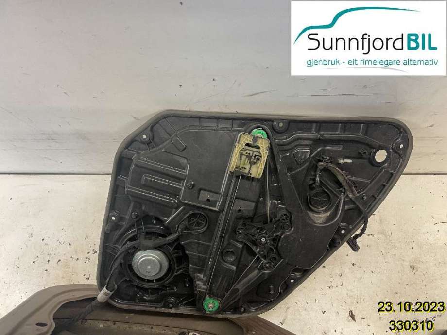 Ruteheis til Volvo V40, 2012-2019  (VOLVO|31276217)