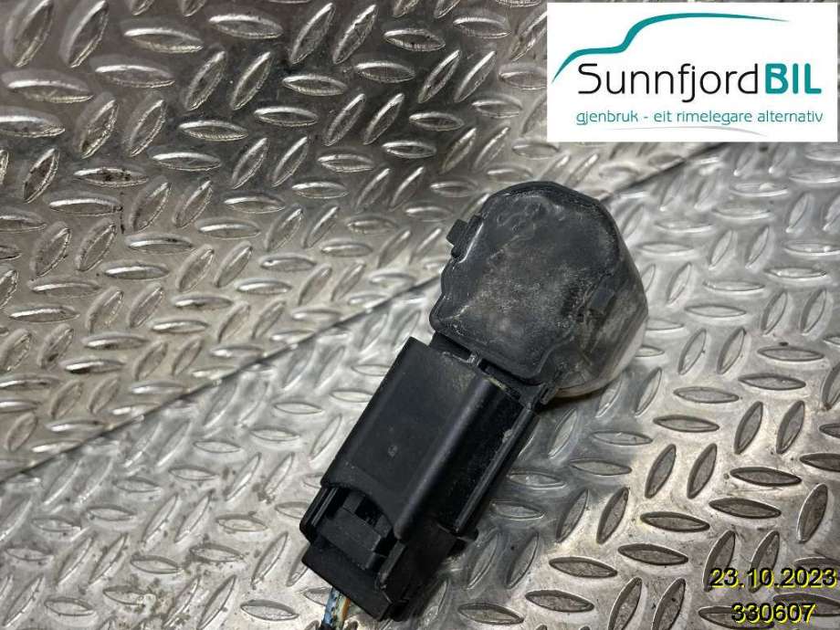 Parkeringssensor bak til Ford Mondeo 2014-2019 (Type V, Fase 1)  (FORD|F1CT15K859AA5FM6|1899680|EM2T15K859AAW)