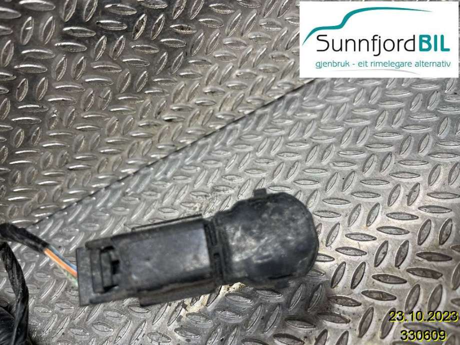 Parkeringssensor bak til Ford Mondeo 2014-2019 (Type V, Fase 1)  (FORD|F1CT15K859AA5FM6|1899680|EM2T15K859AAW)