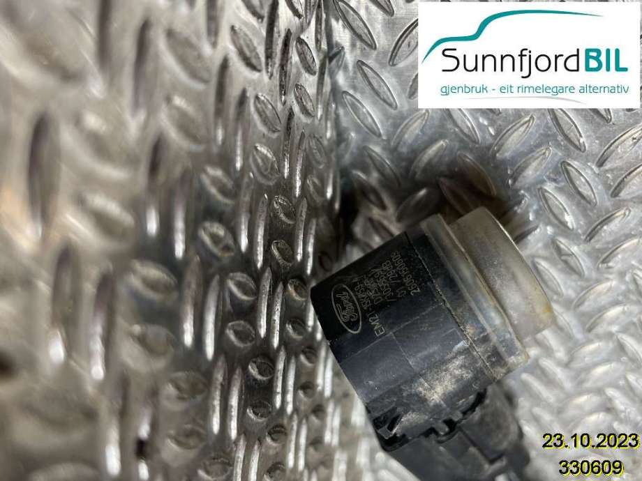 Parkeringssensor bak til Ford Mondeo 2014-2019 (Type V, Fase 1)  (FORD|F1CT15K859AA5FM6|1899680|EM2T15K859AAW)