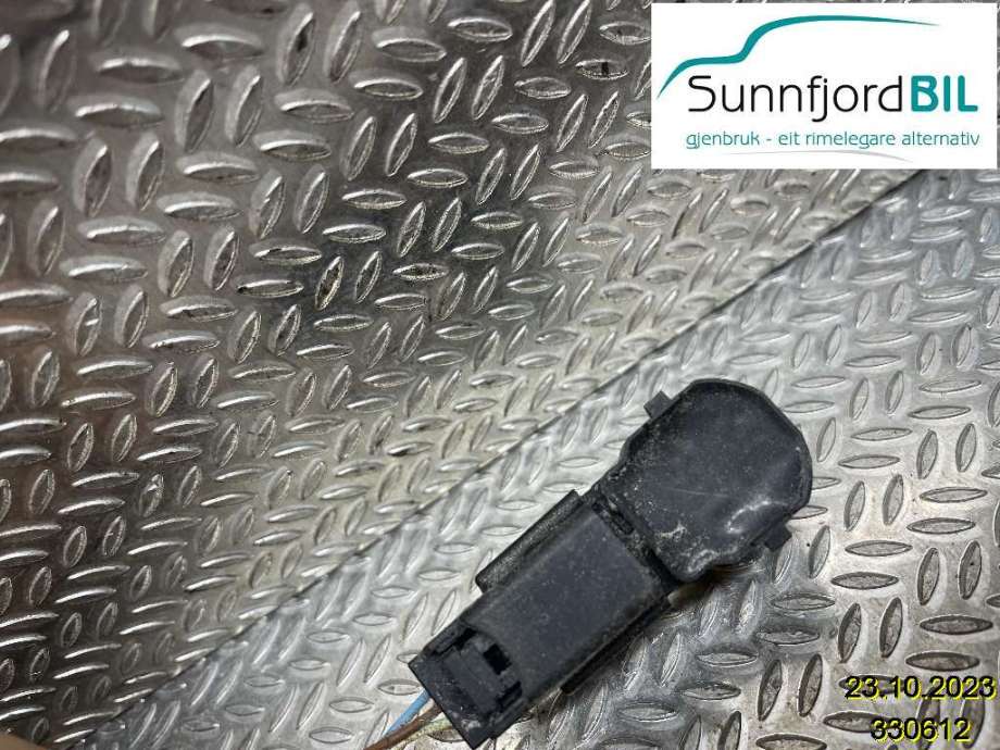 Parkeringssensor bak til Ford Mondeo 2014-2019 (Type V, Fase 1)  (FORD|F1CT15K859AA5FM6|1899680|EM2T15K859AAW)