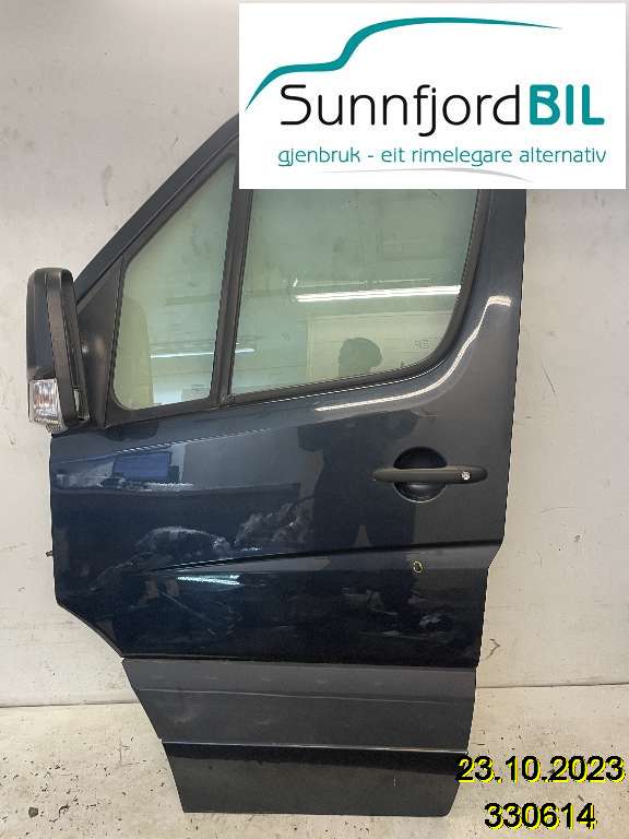 Dør venstre foran til VW Crafter, 2011-2016 (Type I, Fase 2)  (VOLKSWAGEN|2E0831051)