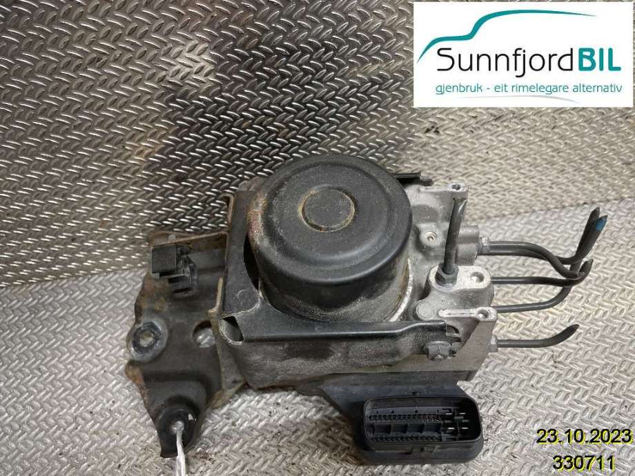 ABS sentral til Toyota RAV4, 2006-2009 (Type III, Fase 1)  (TOYOTA|4405042230)