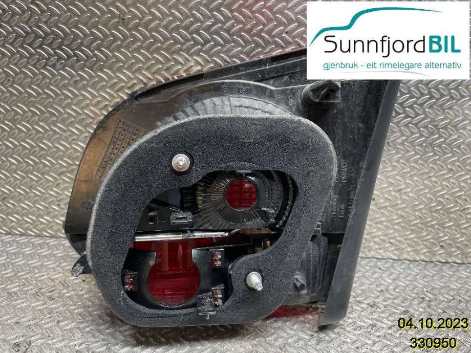 Baklykt venstre til VW Golf VI 2008-2012  (VOLKSWAGEN|5K0 945 095 M|5K0 945 095 G|)