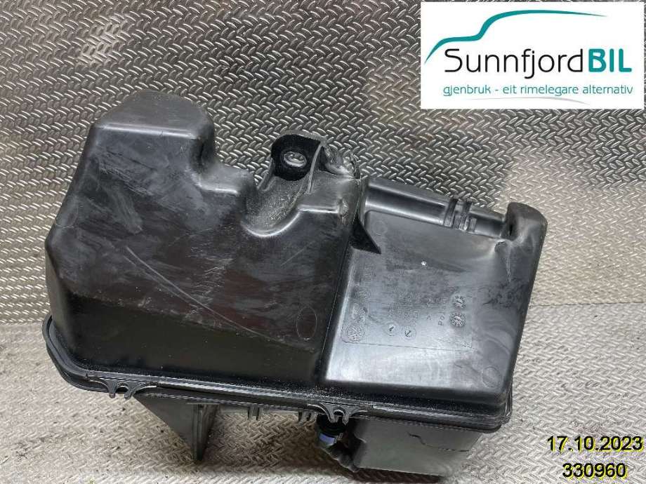 Spylertank til VW Transporter / Caravelle 2015-2019 (T6) (T6) (VOLKSWAGEN|7E0955453D|)