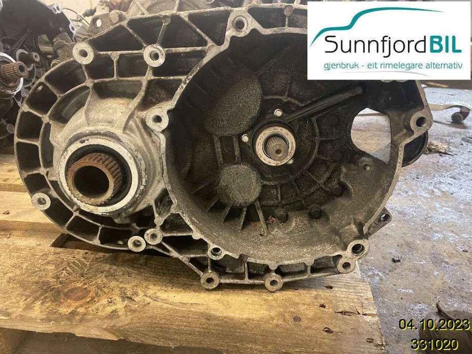 Girkasse manuell 6-trinn til VW Transporter / Caravelle 2009-2015 (Fase 2) (T5) (T5) (VOLKSWAGEN|0A5300015 X|KLF)