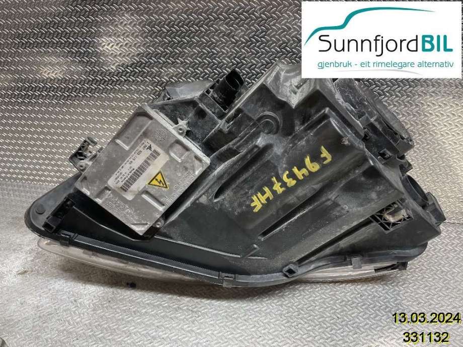 Frontlykt høyre xenon til Audi A4 2004-2008 (Type III) (B7) (B7) (AUDI|8E0 941 030 AS||8E0941004AM)