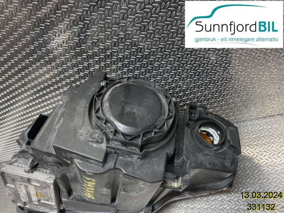 Frontlykt høyre xenon til Audi A4 2004-2008 (Type III) (B7) (B7) (AUDI|8E0 941 030 AS||8E0941004AM)