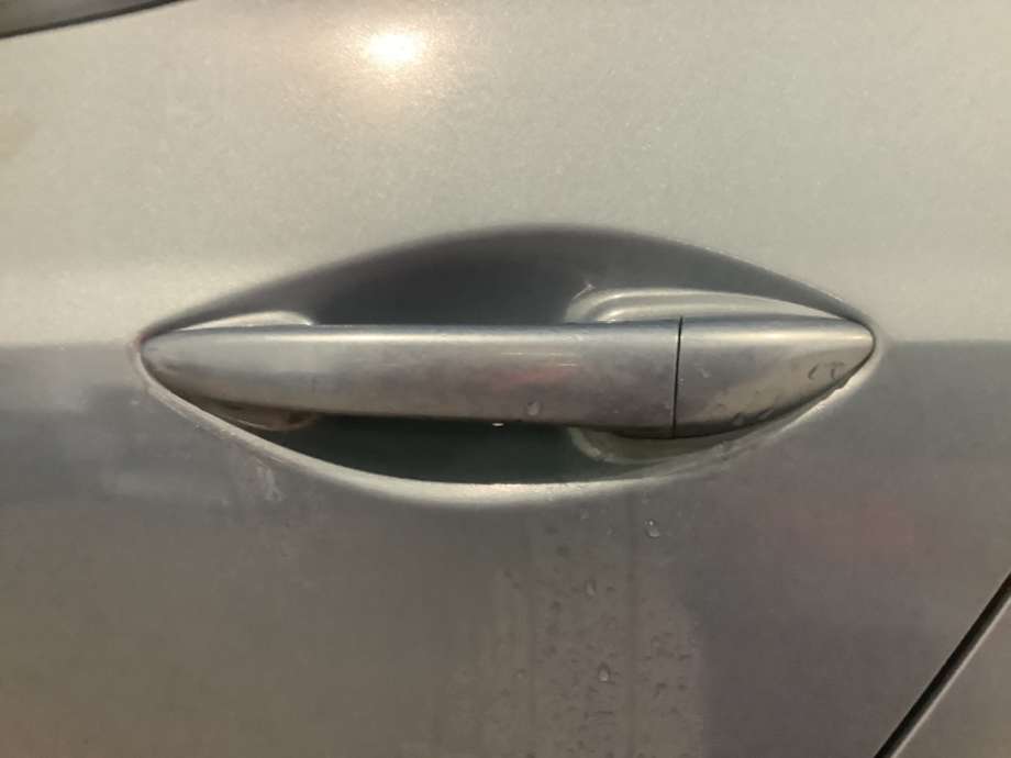 Dørhåndtak utv venstre bak til Hyundai i10, 2014-2018 (Type II)  (HYUNDAI|82655B9000)