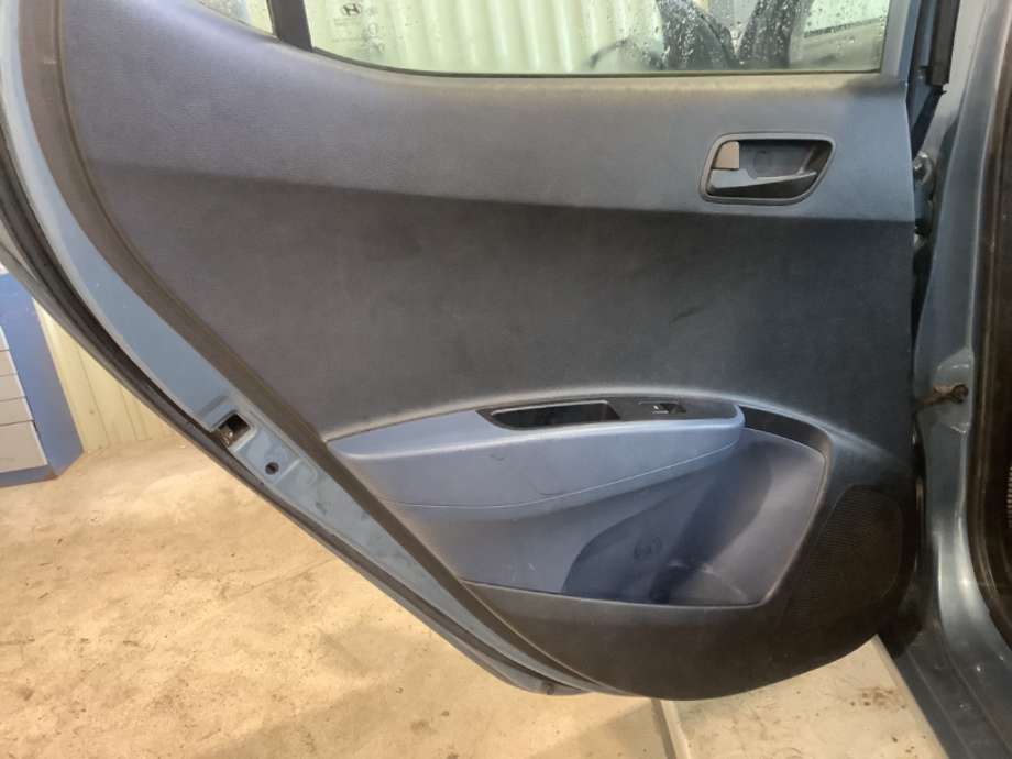 Dørtrekk venstre til Hyundai i10, 2014-2018 (Type II)  (HYUNDAI|83307B9010MBM)