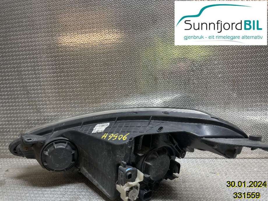 Frontlykt høyre halogen til Hyundai i10 2014-2018 (Type II)  (HYUNDAI|92102B 9000|92102B9000|)
