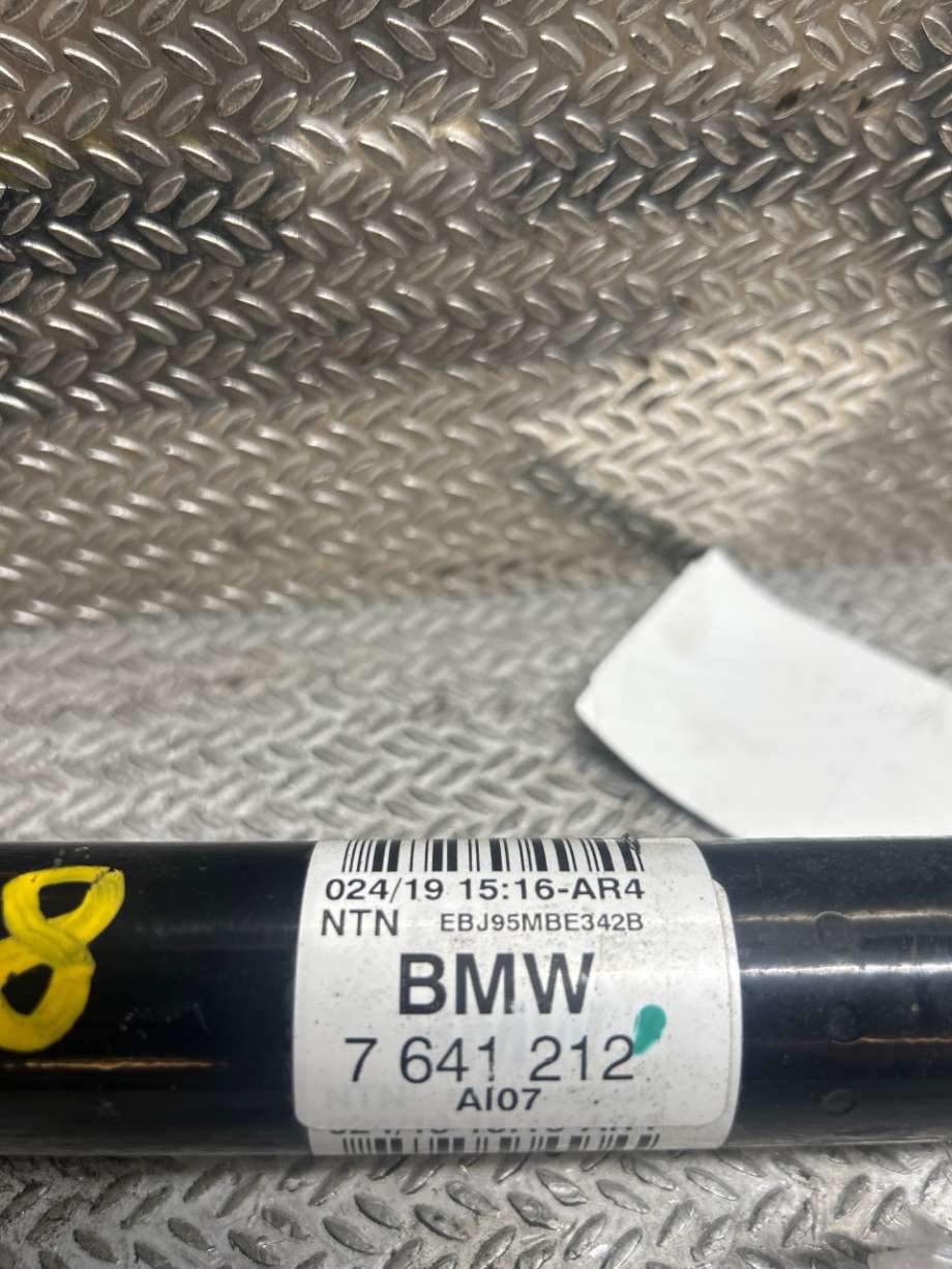 Drivaksel høyre bak, elbil til BMW i3 2013-2022 (BMW|33207641212|33 20 7 641 212)