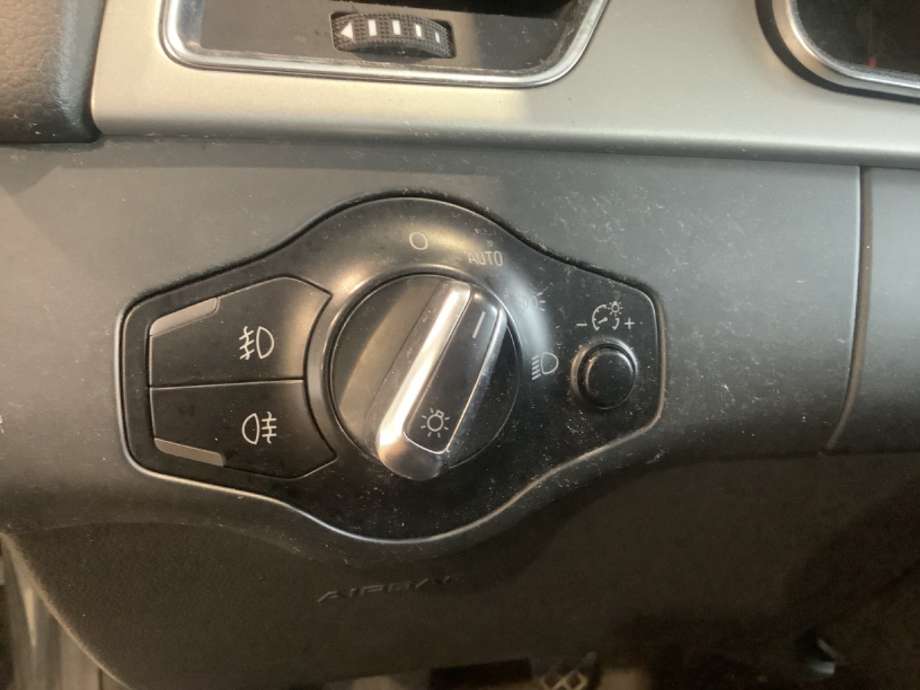 Bryter lys til Audi A5, 2007-2016 (Type I)  (Audi A5 CoupeQuattro 2,0|)